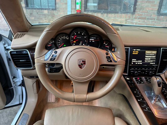 Porsche Panamera 3.6 V6 304hp 2011