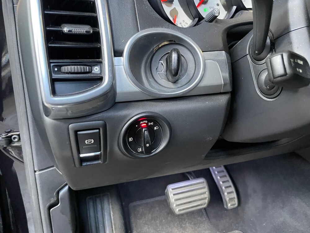 Porsche Cayenne Turbo 4.8 V8 500PS 2011