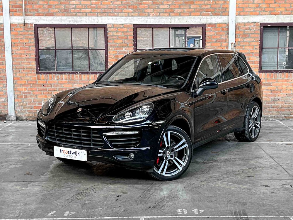 Porsche Cayenne Turbo 4.8 V8 500PS 2012