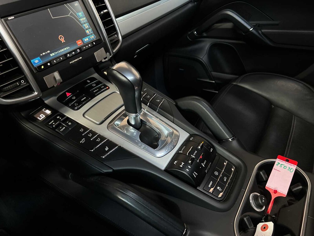 Porsche Cayenne Turbo 4.8 V8 500PS 2012