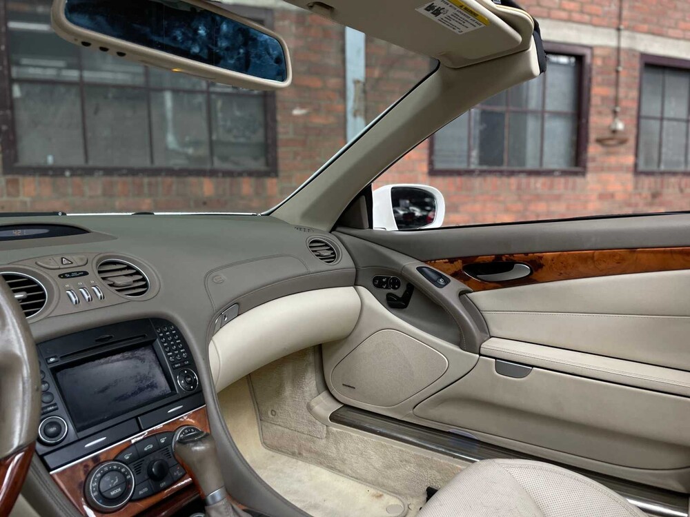 Mercedes-Benz SL550 AMG 5.5 V8 R230 382PS 2011