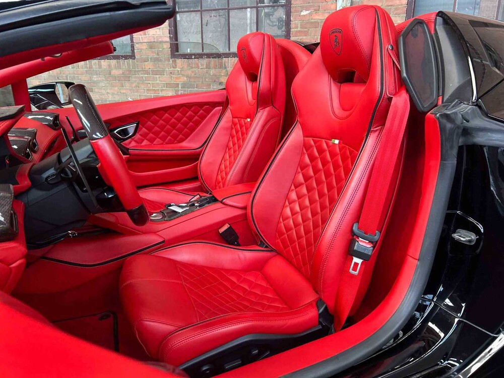 Lamborghini Huracan Spyder 5.2L V10 LP610-4 610hp 2016