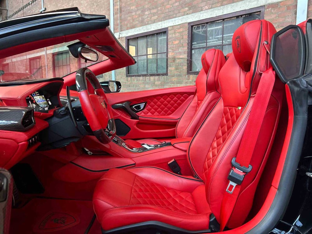 Lamborghini Huracan Spyder 5.2L V10 LP610-4 610hp 2016