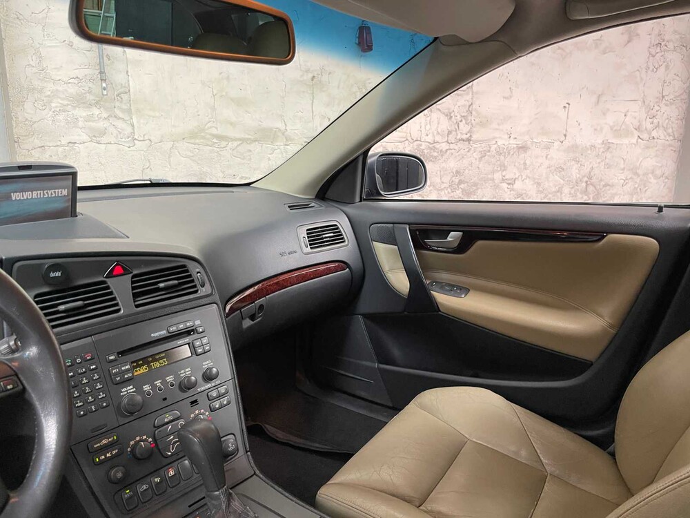 Volvo V70 2.3 T-5 Geartronic C.L 250PS 2001, 18-PS-GJ