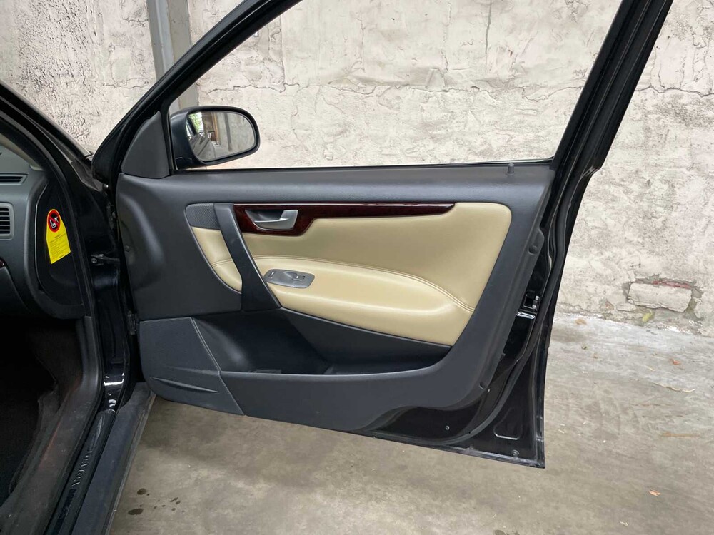 Volvo V70 2.3 T-5 Geartronic C.L 250PS 2001, 18-PS-GJ