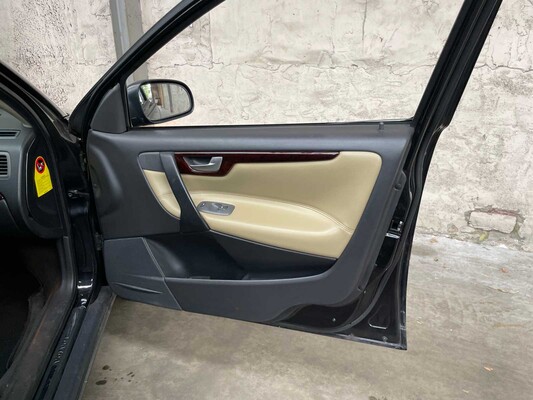 Volvo V70 2.3 T-5 Geartronic C.L 250PS 2001, 18-PS-GJ