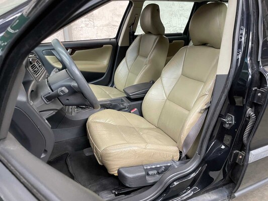 Volvo V70 2.3 T-5 Geartronic C.L 250PS 2001, 18-PS-GJ