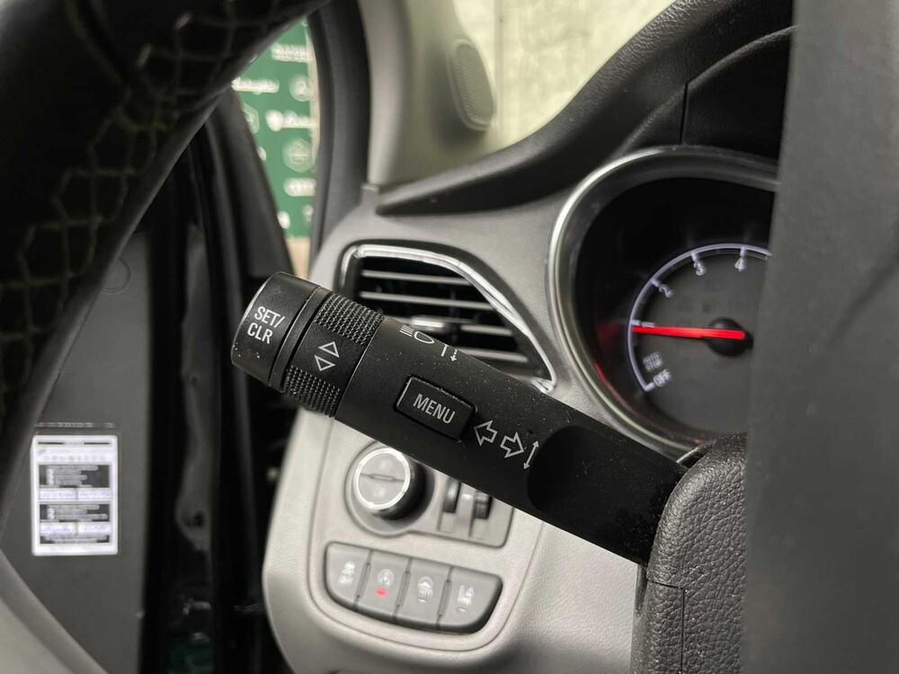 Opel KARL 1.0 ecoFL Innovation 75PS 2017, NK-413-X