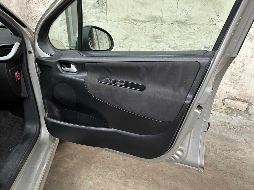 Peugeot 207 SW 1.4 X-line 73PS 2008, 08-XT-GX