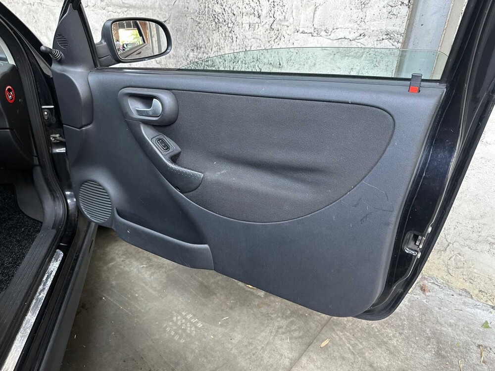 Opel Corsa 1.2-16V Silverline 80PS 2006, 95-SP-BZ