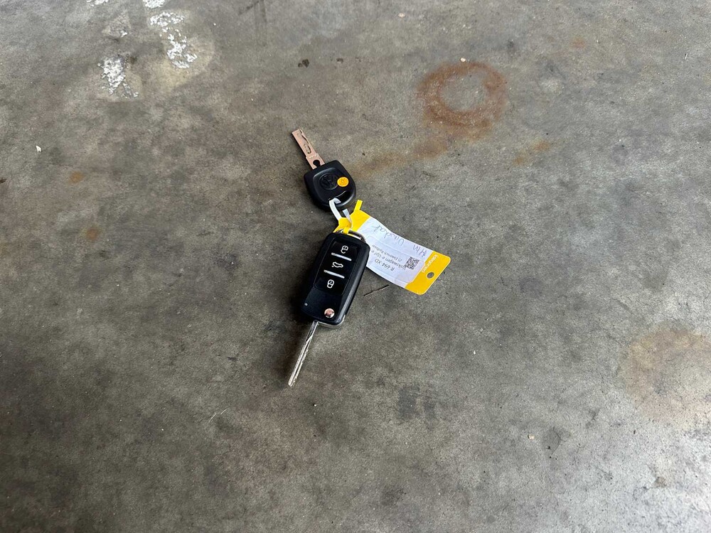 Volkswagen e-Up! 60kW Baujahr 2015, R-694-XD