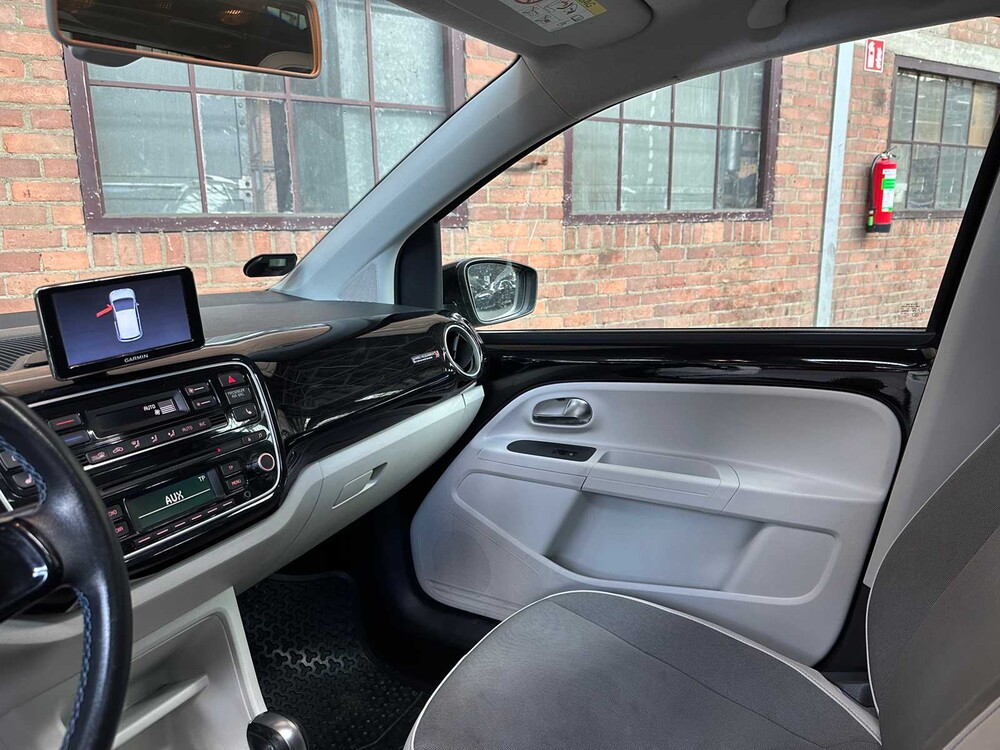 Volkswagen e-Up! 60kW Baujahr 2015, R-694-XD