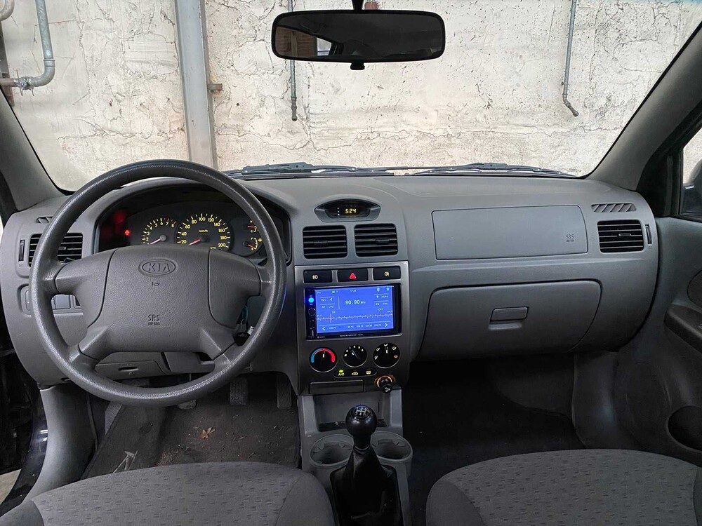 Kia Rio 1.5 LS Ice 97PS 2005, 88-RG-RF