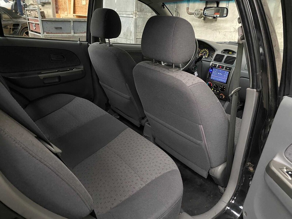 Kia Rio 1.5 LS Ice 97PS 2005, 88-RG-RF