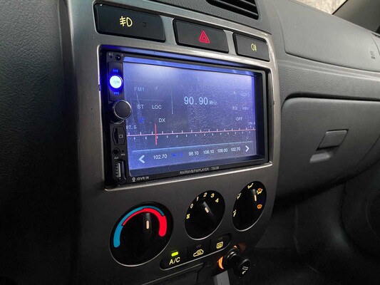 Kia Rio 1.5 LS Ice 97hp 2005, 88-RG-RF