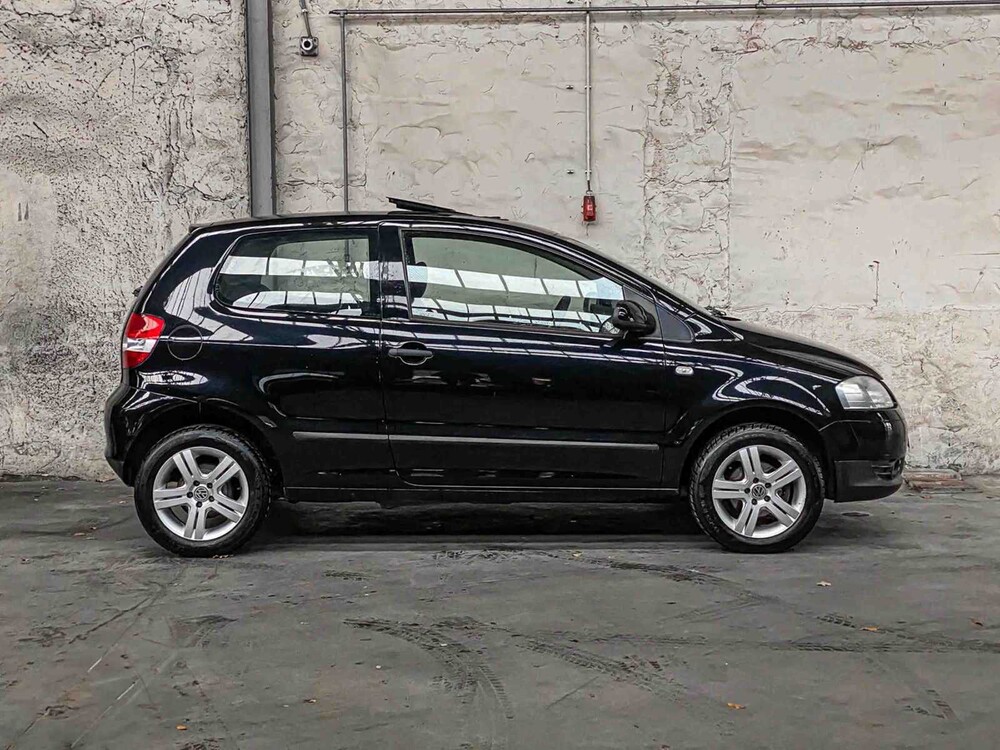 Volkswagen Fox 1.2 Trendline 54PS 2005 -Geburtsdatum NL- 79-RZ-LR