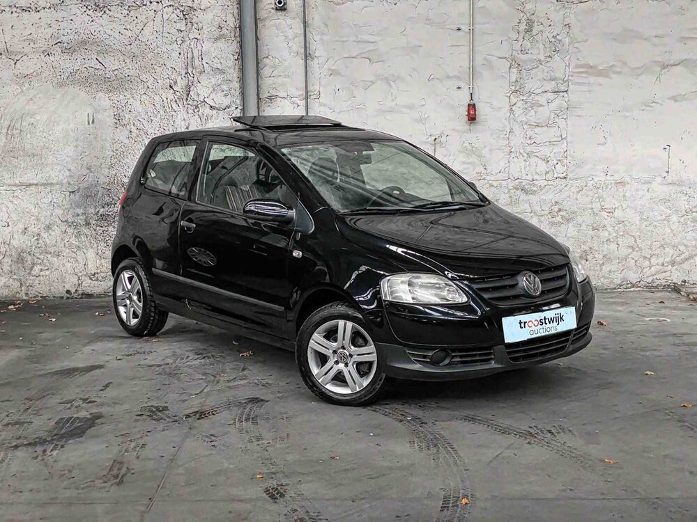 Volkswagen Fox 1.2 Trendline 54PS 2005 -Geburtsdatum NL- 79-RZ-LR