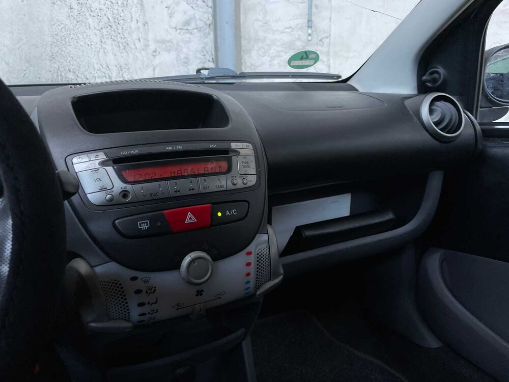 Toyota Aygo 1.0-12V Access 68PS 2010, 55-LNZ-4