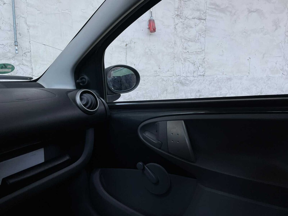 Toyota Aygo 1.0-12V Access 68PS 2010, 55-LNZ-4