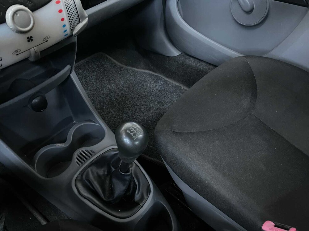 Toyota Aygo 1.0-12V Access 68PS 2010, 55-LNZ-4