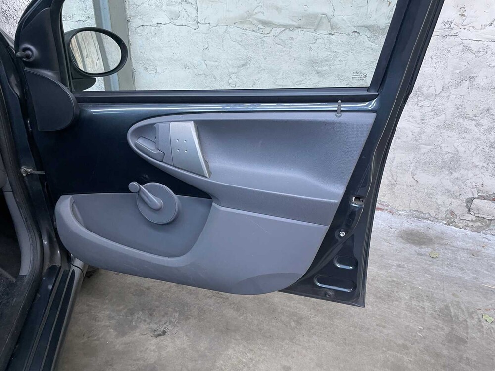 Toyota Aygo 1.0-12V Access 68PS 2010, 55-LNZ-4