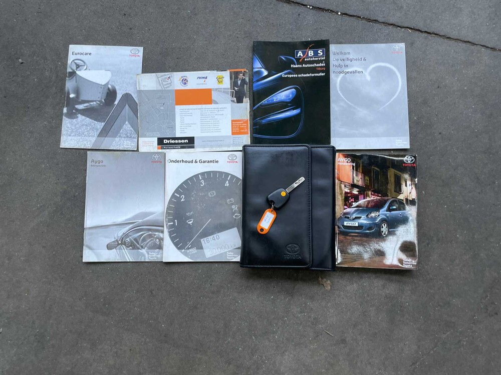 Toyota Aygo 1.0-12V Access 68PS 2010, 55-LNZ-4