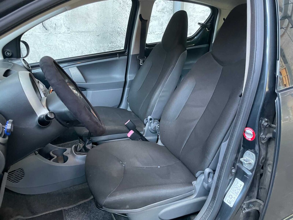 Toyota Aygo 1.0-12V Access 68PS 2010, 55-LNZ-4