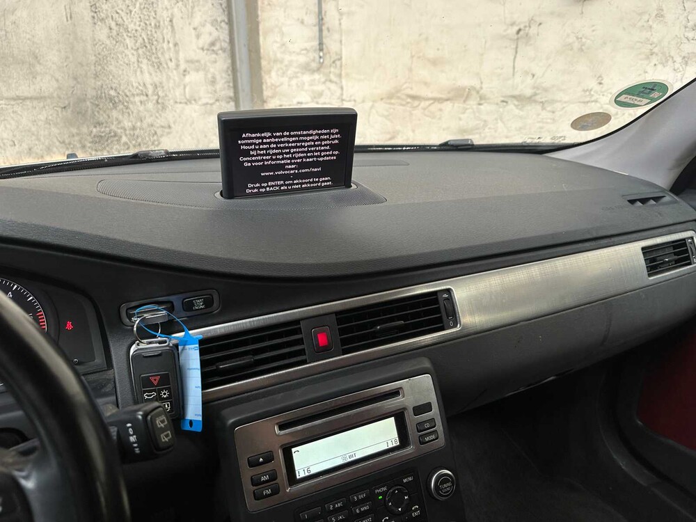 Volvo V70 2.4D Momentum 175PS 2010, 48-KXP-9