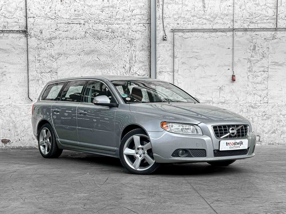 Volvo V70 2.4D Momentum 175PS 2010, 48-KXP-9