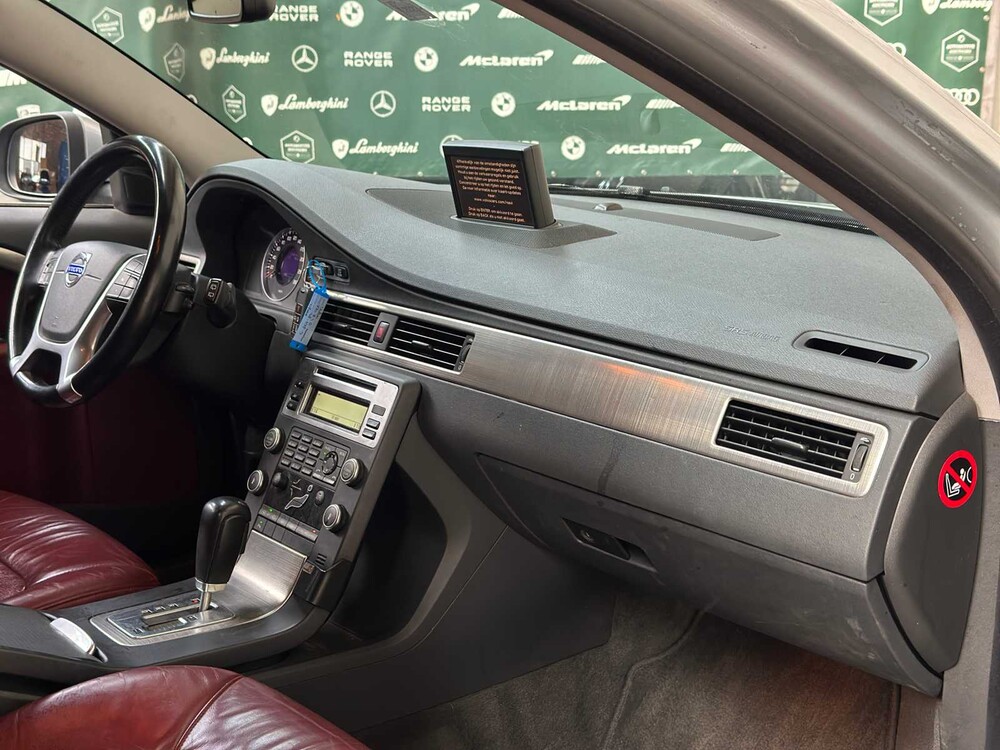 Volvo V70 2.4D Momentum 175PS 2010, 48-KXP-9