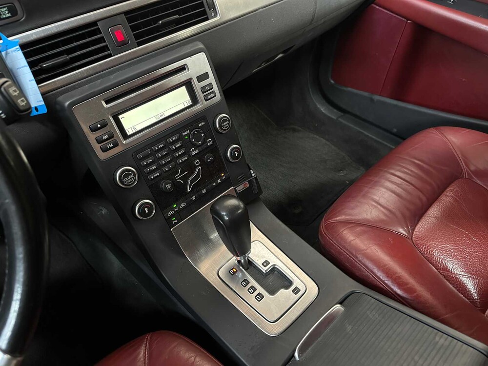 Volvo V70 2.4D Momentum 175PS 2010, 48-KXP-9