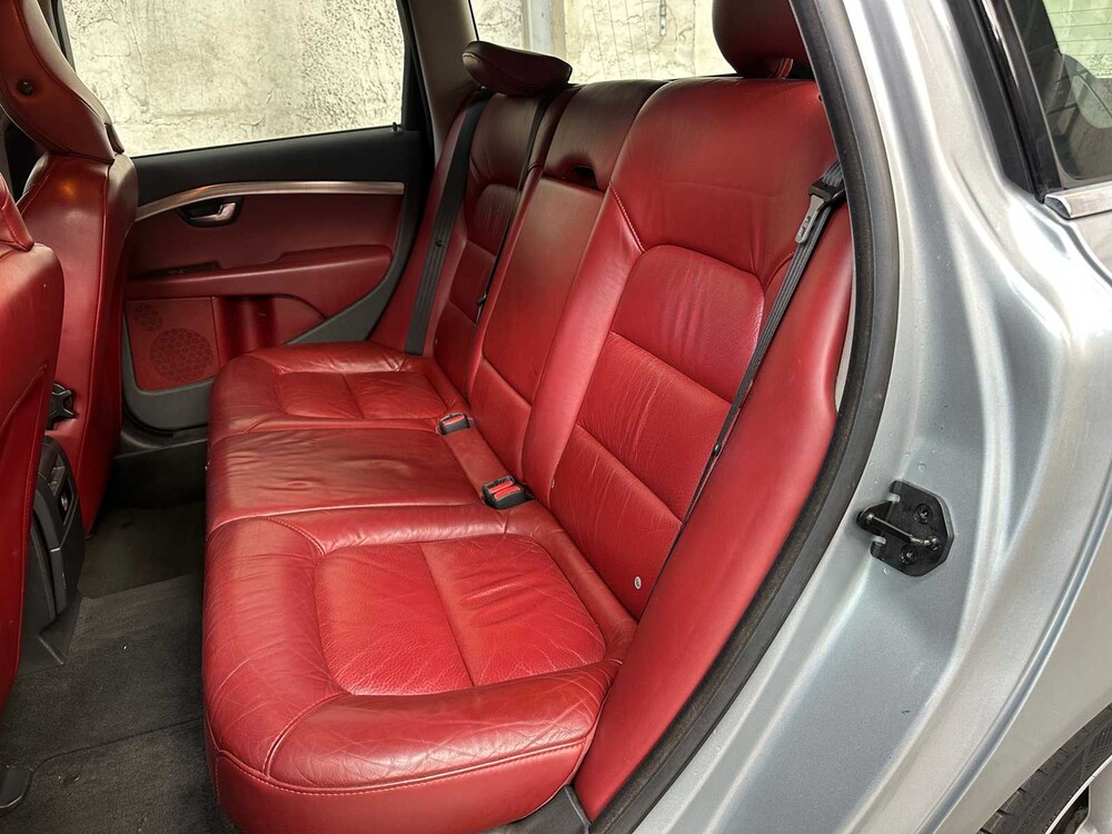 Volvo V70 2.4D Momentum 175PS 2010, 48-KXP-9