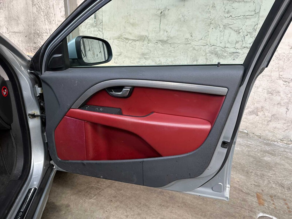 Volvo V70 2.4D Momentum 175PS 2010, 48-KXP-9