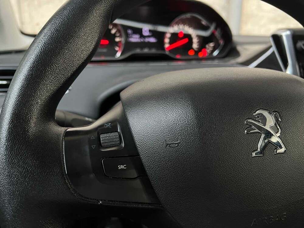 Peugeot 208 1.2 VTi Blue Lease 82PS 2012, 29-XTP-8