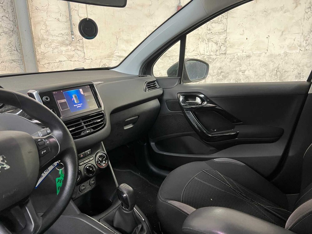 Peugeot 208 1.2 VTi Blue Lease 82PS 2012, 29-XTP-8