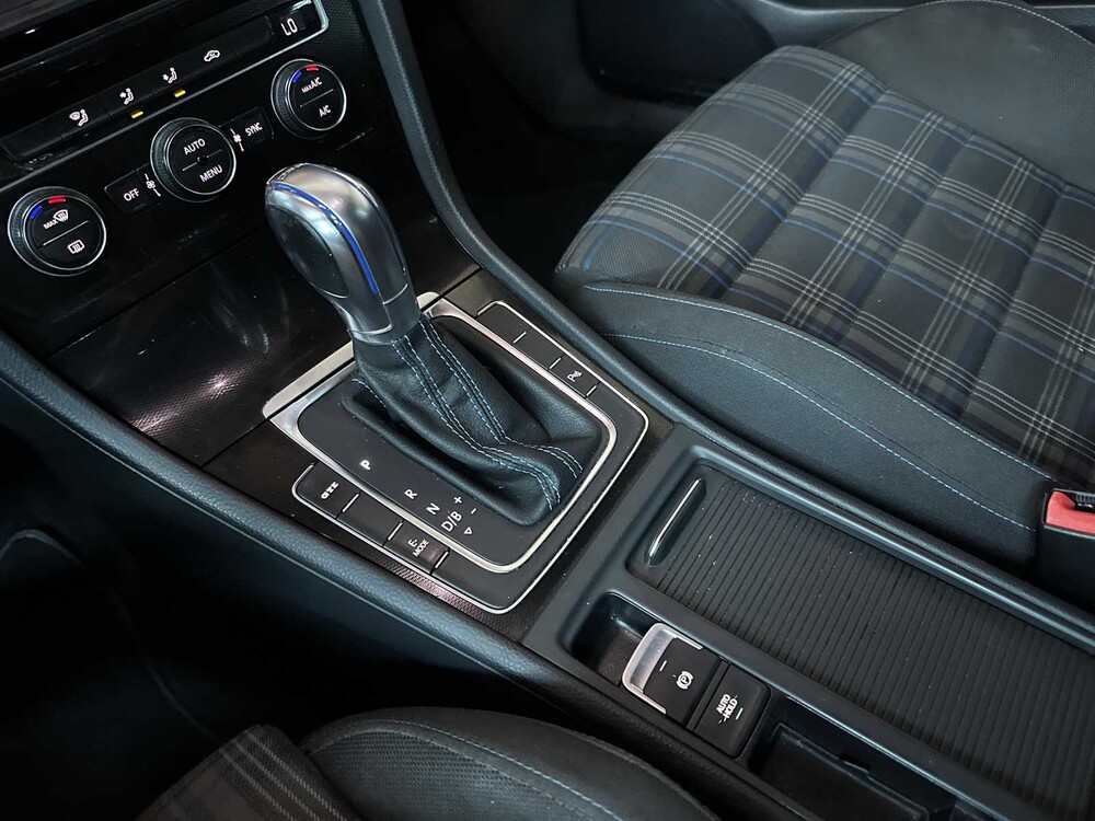 Volkswagen Golf 1.4 TSI GTE 150PS 2015, HP-978-S