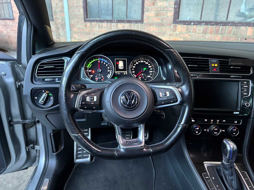 Volkswagen Golf 1.4 TSI GTE 150PS 2015, HP-978-S