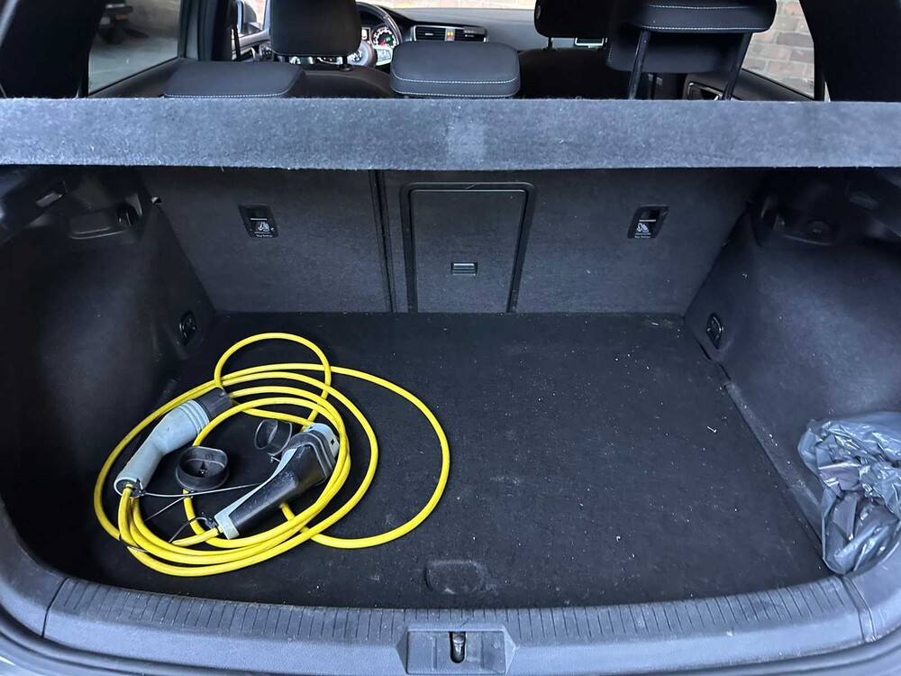 Volkswagen Golf 1.4 TSI GTE 150PS 2015, HP-978-S