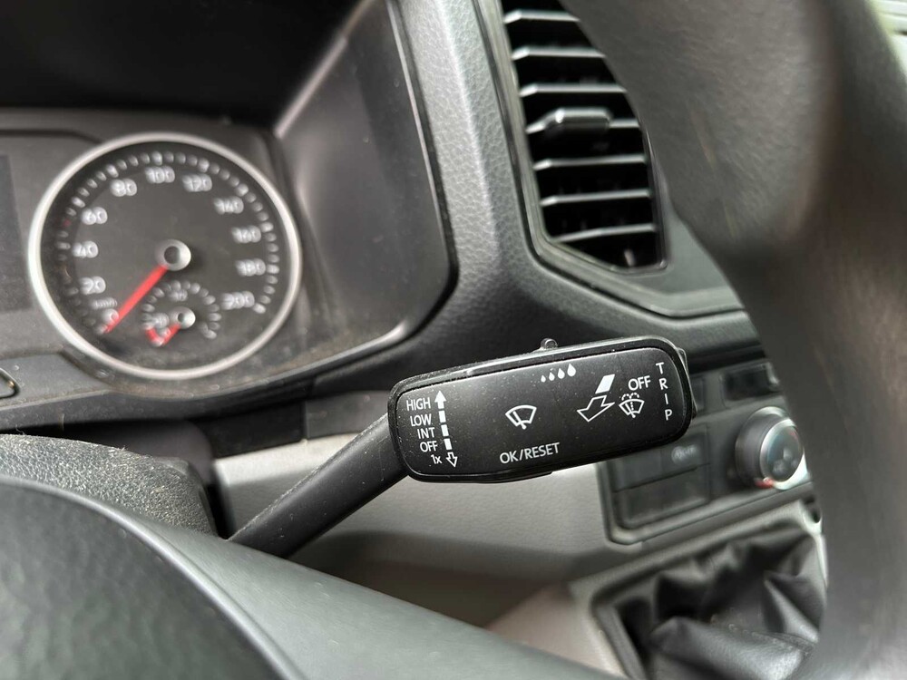 Volkswagen Crafter 35 2.0 TDI L4 EL Highline 177PS 2018, V-106-NZ Nutzfahrzeug