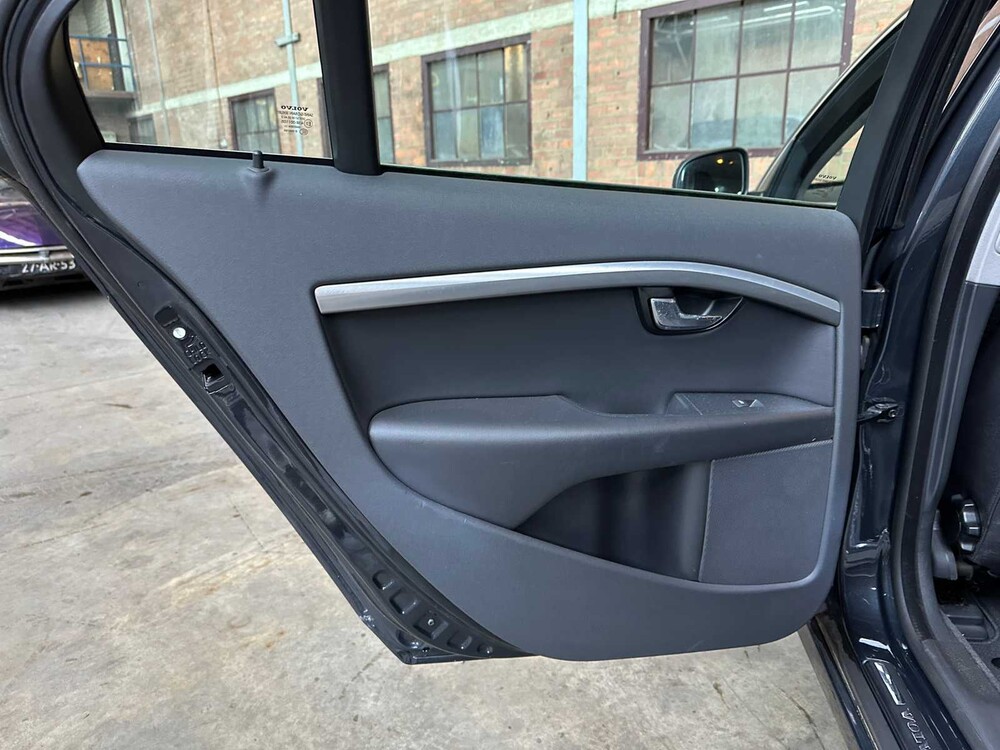 Volvo S80 1.6 T4 Kinetic 179PS 2011, 90-SJP-1