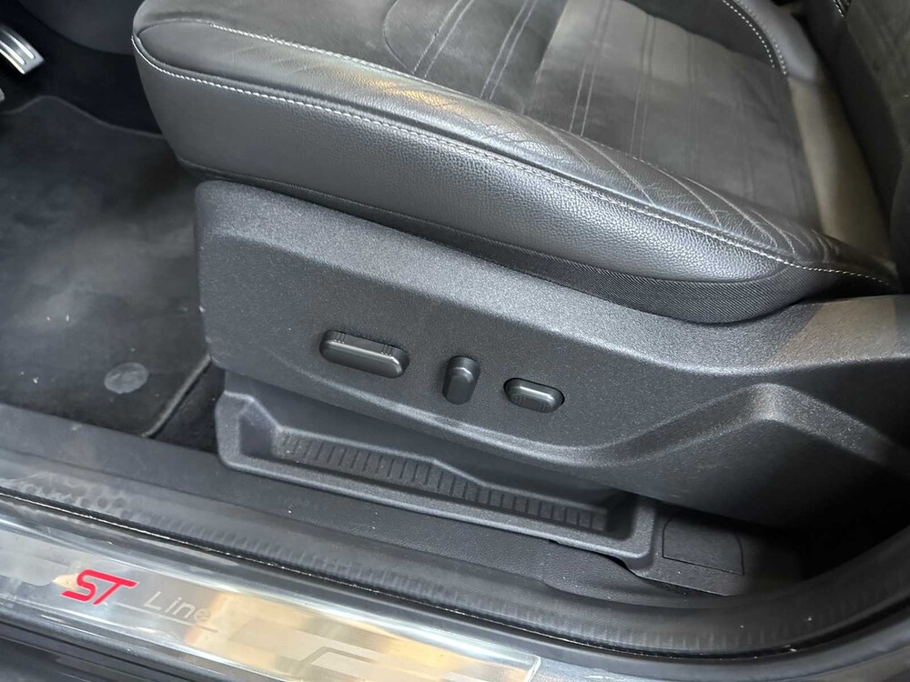 Ford Kuga 1.5 EcoB. ST Line 182PS 2017, NX-658-N