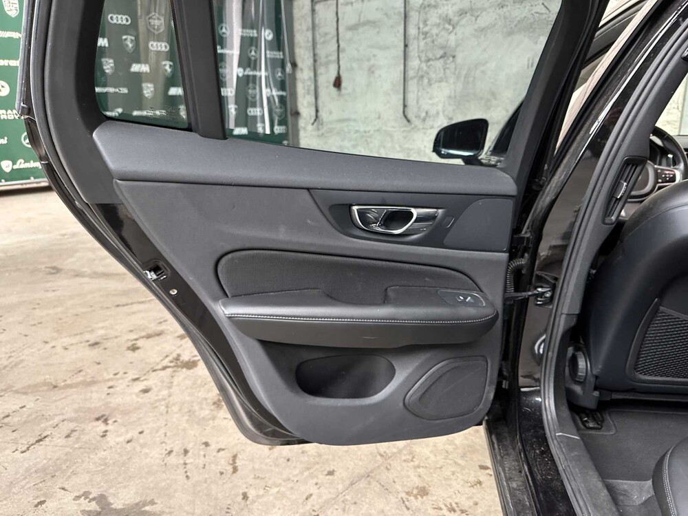 Volvo V60 2.0 D4 Momentum 190hp 2018, TF-649-B