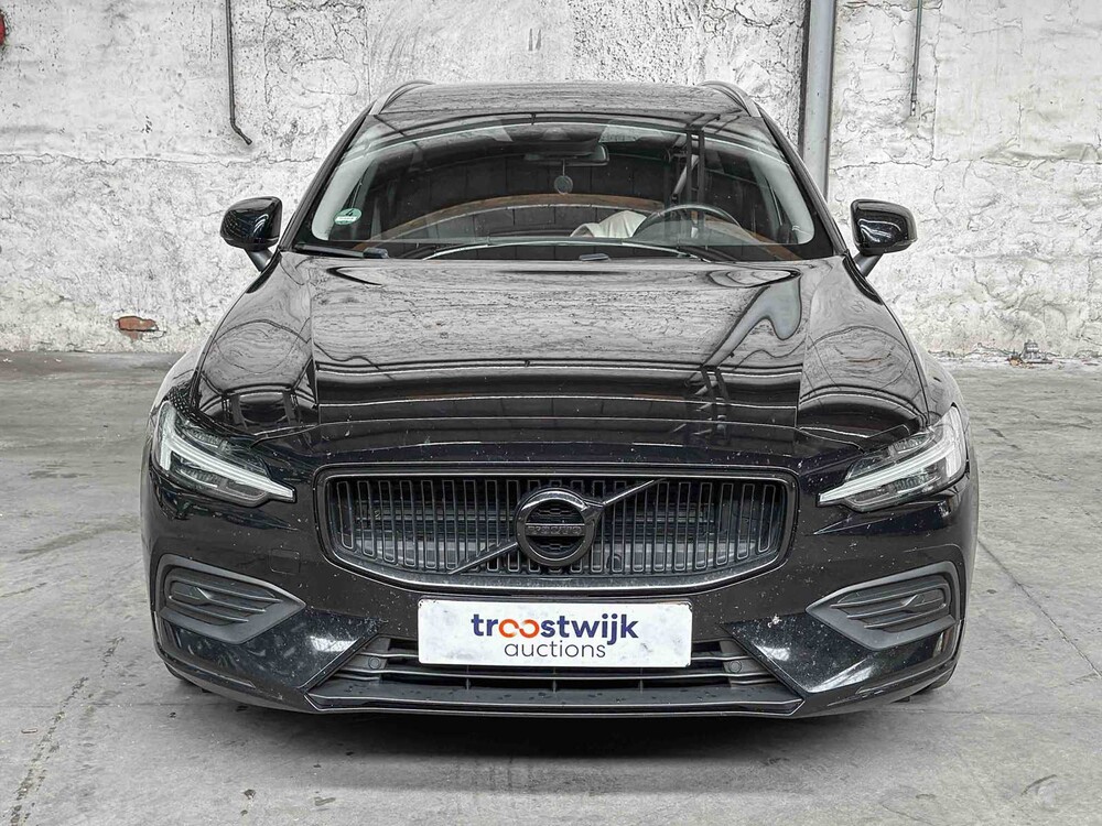 Volvo V60 2.0 D4 Momentum 190hp 2018, TF-649-B
