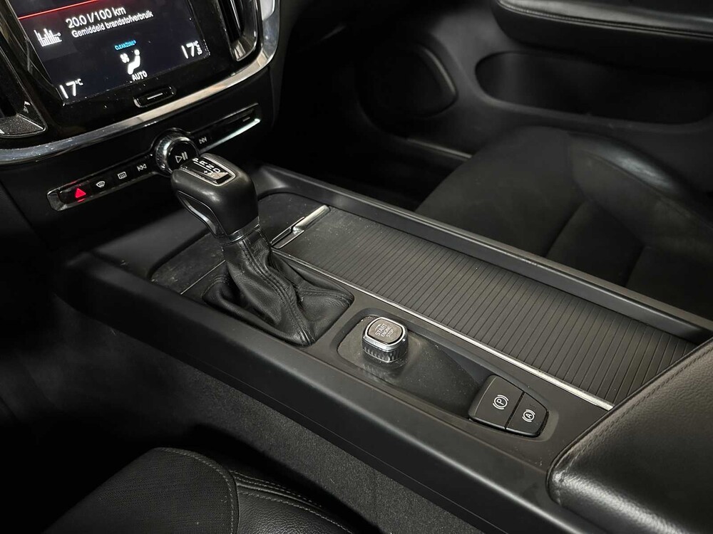 Volvo V60 2.0 D4 Momentum 190hp 2018, TF-649-B