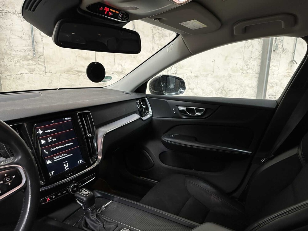 Volvo V60 2.0 D4 Momentum 190hp 2018, TF-649-B