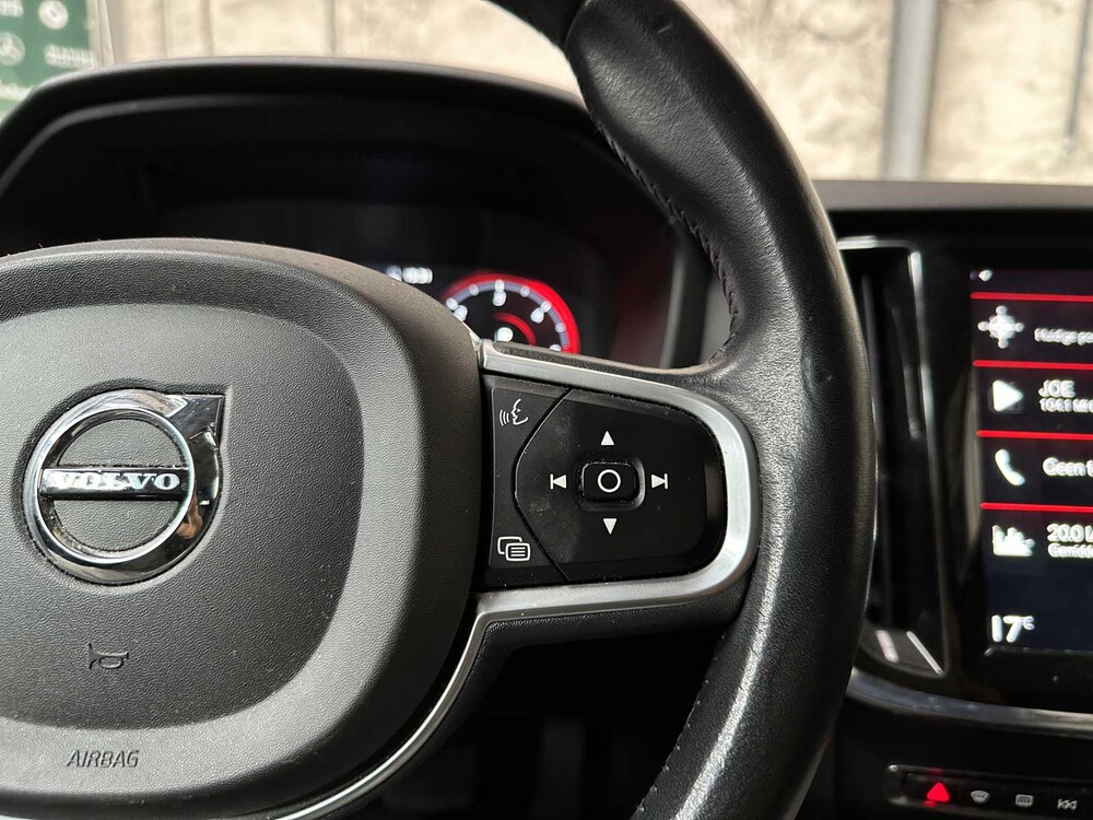 Volvo V60 2.0 D4 Momentum 190hp 2018, TF-649-B