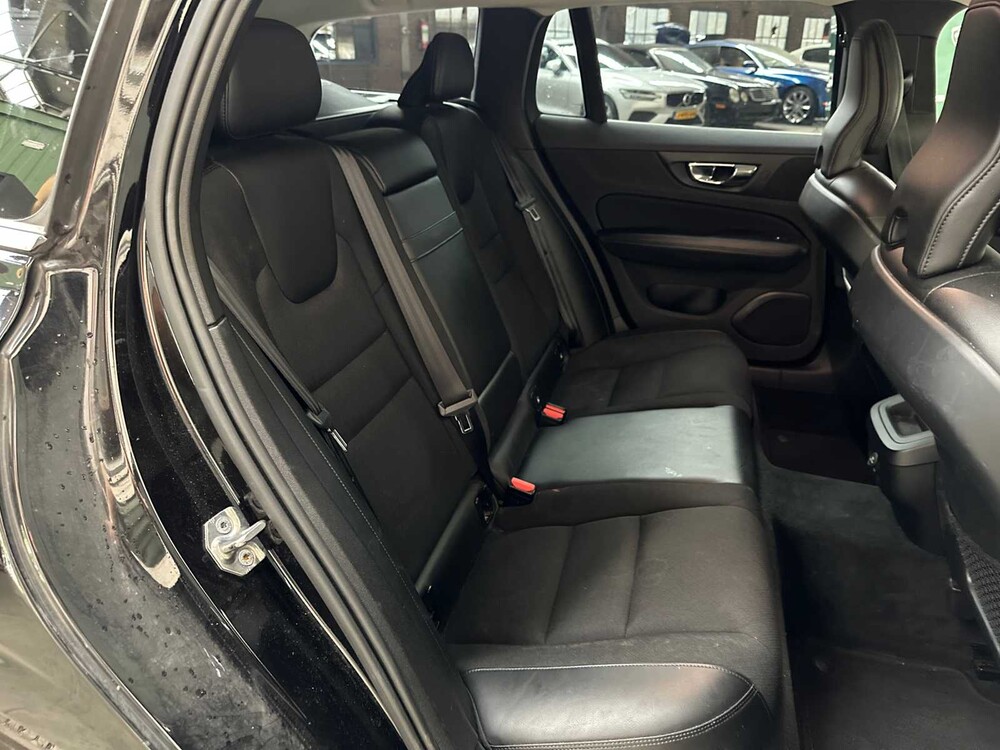Volvo V60 2.0 D4 Momentum 190hp 2018, TF-649-B