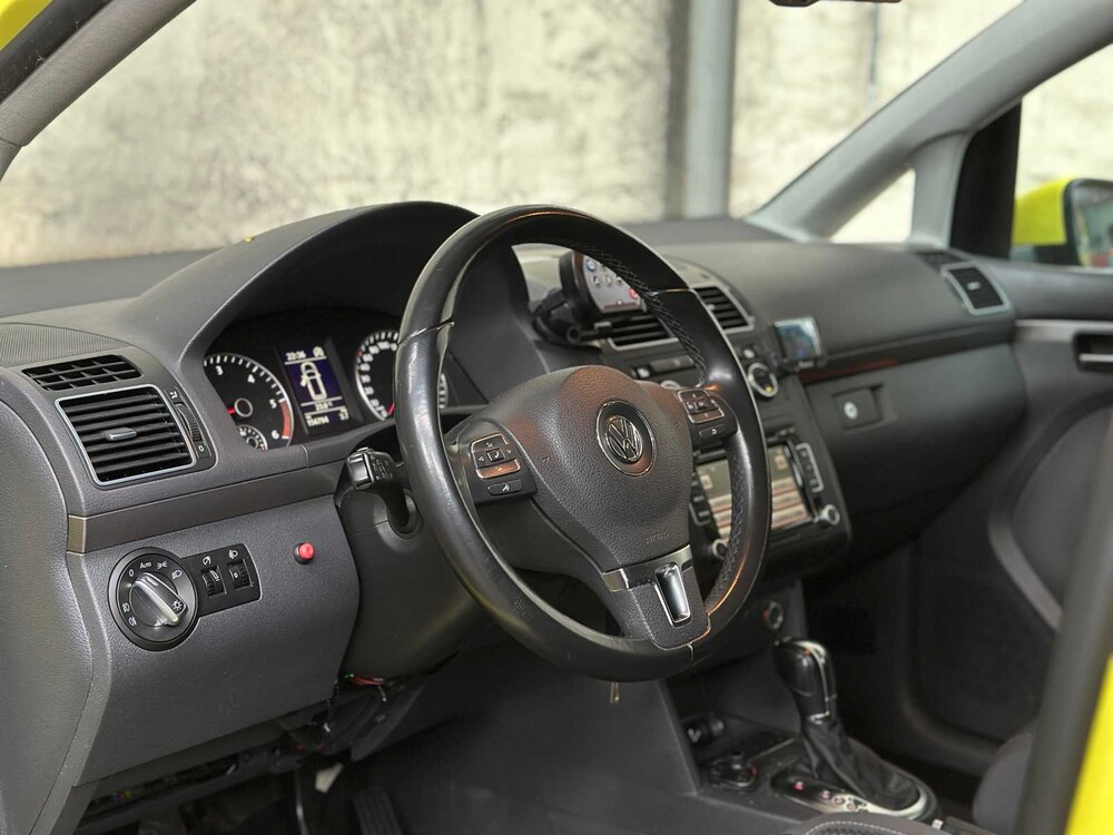 Volkswagen Touran 2.0 TDI Comfortline BlueMotion (AUTOMATIC) 140hp 2013, 8-KNN-06