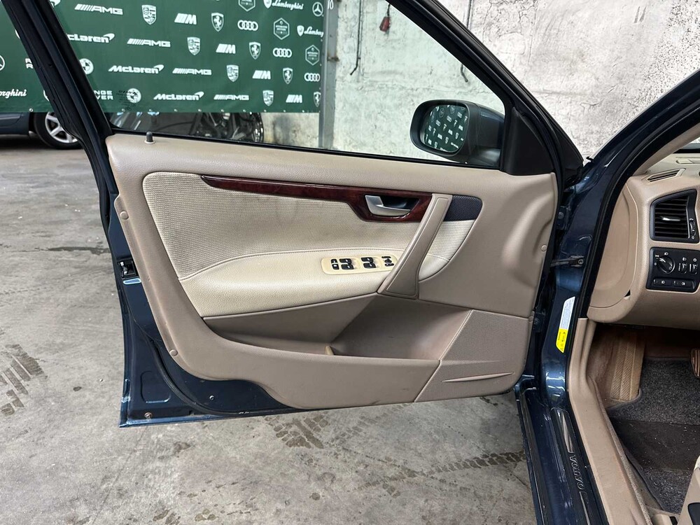 Volvo S60 2.4D Momentum 163hp 2007, 07-XL-GT