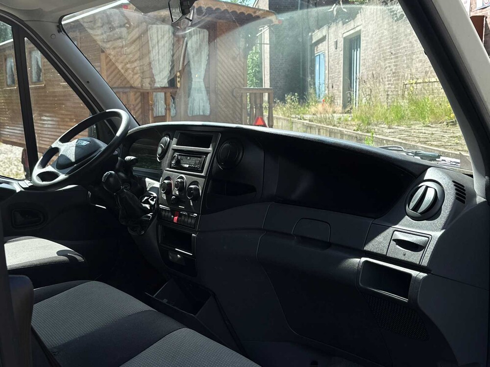 Iveco Daily 35C13 375 126hp 2012 Box truck, 2-VZZ-50 Commercial vehicle